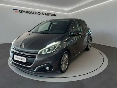 Usata Peugeot 208 Active 102 CV (75 kW) 2019 Grigio Utilitaria