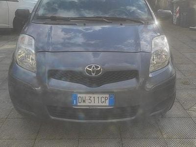 Usata Toyota Yaris 2009 Grigio Berlina