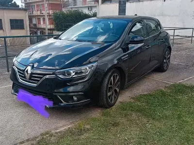 Usata Renault Mégane IV 110 CV (80 kW) 2020 Nero Berlina