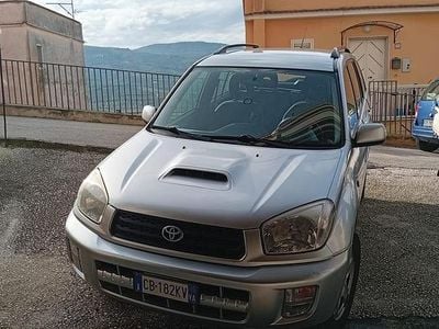 Begagnad Toyota RAV4 2002 Grå SUV