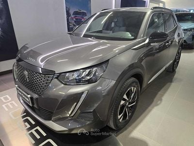 Usata Peugeot 2008 101 CV (74 kW) 2023 Gray SUV