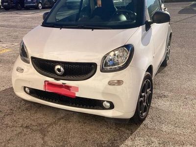 usata Smart ForTwo Coupé forTwo1.0 mhd bianca lim 70cv