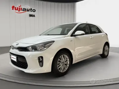 Usata Kia Rio 84 CV (61 kW) 2020 Bianco Utilitaria