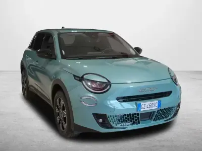 Usata Fiat 600 135 CV (99 kW) 2025 Blu SUV