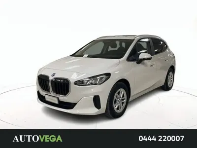 Usado BMW 218 Active Tourer Comfort Edition 136 CV (100 kW) 2022 Vari colori / pastello Monovolumen