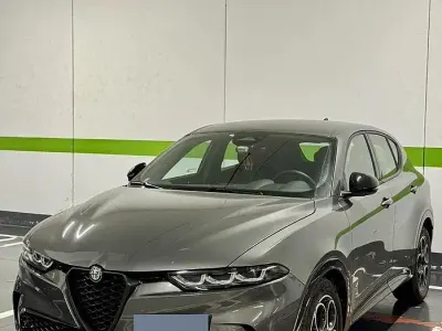 Usata Alfa Romeo Tonale 131 CV (96 kW) 2025 Grigio SUV