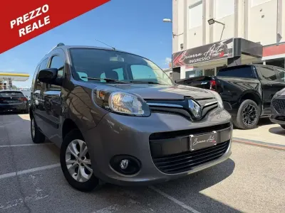 Usata Renault Kangoo LIMITED 114 CV (83 kW) 2017 Grigio Monovolume