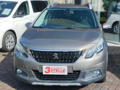 Usata Peugeot 2008 Allure 110 CV (80 kW) 2016 Bronzo SUV