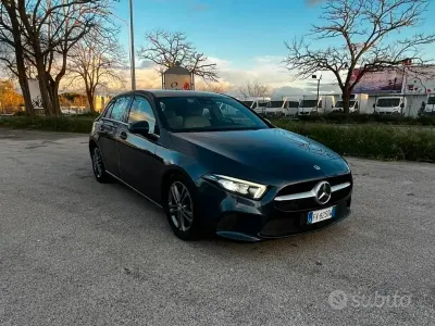 Usata Mercedes A180 136 CV (100 kW) 2019 Bluazzurro Berlina