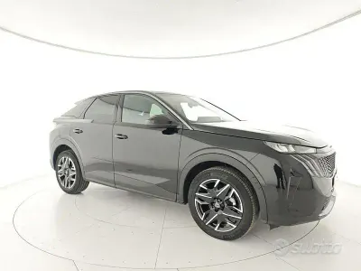 Usata Peugeot 3008 Allure 136 CV (100 kW) 2025 Grigio scuro SUV