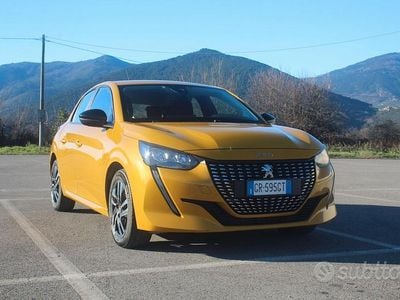 Usata Peugeot 208 Active 75 CV (55 kW) 2023 Giallo Utilitaria