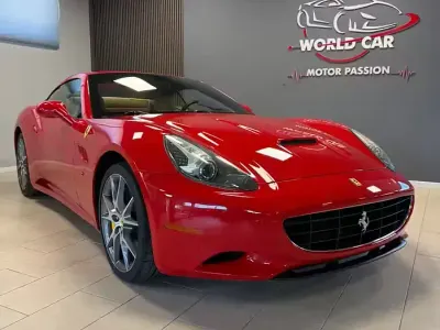 Usata Ferrari California 460 CV (338 kW) 2011 Rosso Cabrio