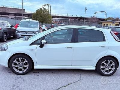 Usata Fiat Punto 86 CV (63 kW) 2012 Bianco Utilitaria