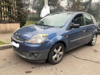 Usata Ford Fiesta 75 CV (55 kW) 2006 Utilitaria