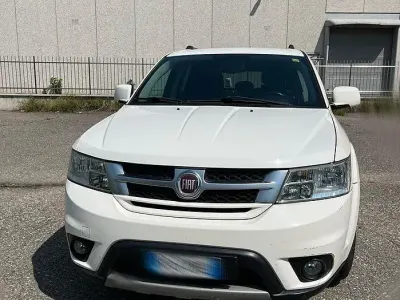 Usata Fiat Freemont Lounge 170 CV (125 kW) 2015 Bianco SUV