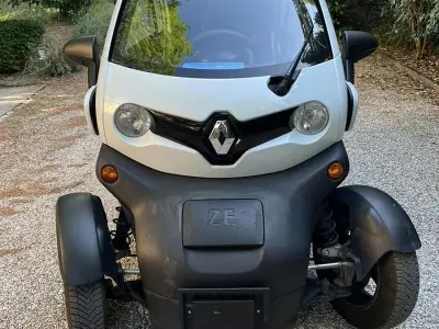 Usata Renault Twizy Life 12 kW (17 CV) 2017 Bianco Utilitaria