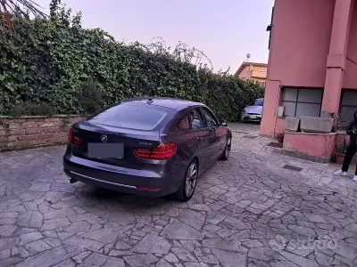 Usata BMW 318 143 CV (105 kW) 2013 Grigio Berlina