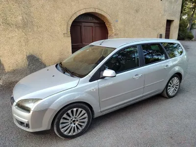 Usata Ford Focus Style 90 CV (66 kW) 2008 Argento Station wagon
