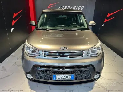 Usado Kia Soul 136 CV (100 kW) 2016 Gris SUV