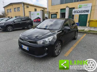 Usata Kia Rio 90 CV (66 kW) 2017 Nero Berlina