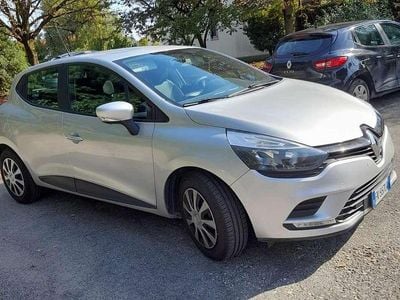 Käytetty Renault Clio IV Life 73 HP (53 kW) 2017 Hopea Sedan
