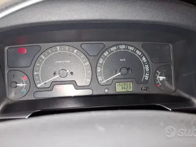 Usata Land Rover Discovery 138 CV (101 kW) 2004 Bianco SUV