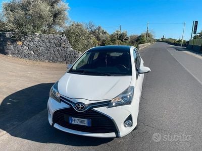 Bianco Usata 2016 Toyota Yaris Lounge Berlina | 9500 € (Buon prezzo)