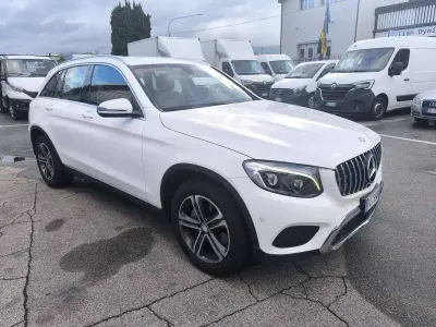 Usata Mercedes GLC250 204 CV (150 kW) 2016 Bianco SUV
