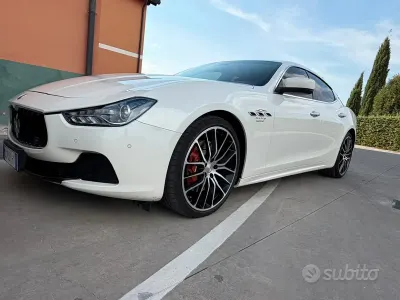 Usata Maserati Ghibli 250 CV (183 kW) 2014 Bianco Berlina