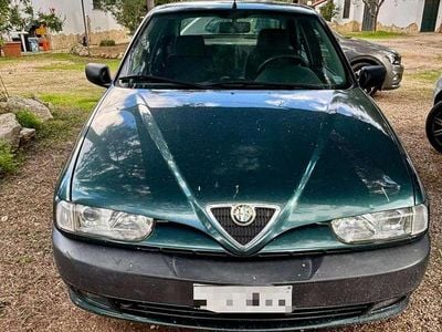 Usata Alfa Romeo 146 120 CV (88 kW) 1997 Verde Utilitaria