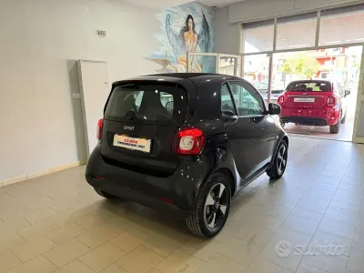 Usata Smart ForTwo Electric Drive 41 kW (56 CV) 2022 Nero Berlina