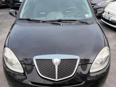 Usata Lancia Ypsilon 75 CV (55 kW) 2007 Nero Utilitaria