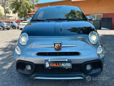 Usata Abarth 695 Rivale 175th Anniversary 180 CV (132 kW) 2018 Bluazzurro Utilitaria