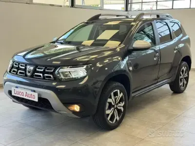 Usata Dacia Duster Prestige 101 CV (74 kW) 2022 Grigio scuro SUV
