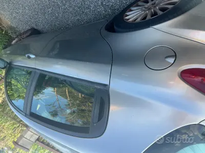Usata Alfa Romeo 147 2008 Grigio Utilitaria