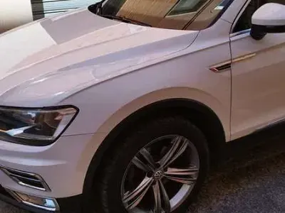 Usata VW Tiguan Executive 150 CV (110 kW) 2016 Bianco SUV