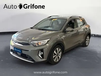 Usata Kia Stonic Style 101 CV (74 kW) 2022 Arancione SUV