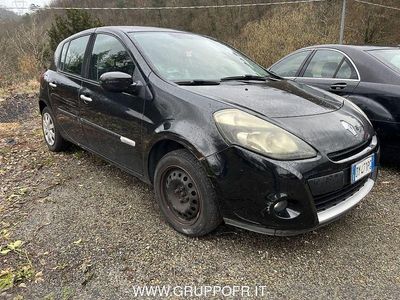 Usata Renault Clio II Dynamique 74 CV (54 kW) 2010 Nero Berlina