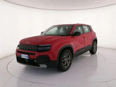 Usado Jeep Avenger Longitude 101 CV (74 kW) 2024 Plateado SUV