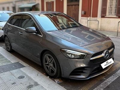 Usata Mercedes B180 Premium 116 CV (85 kW) 2019 Grigio Monovolume