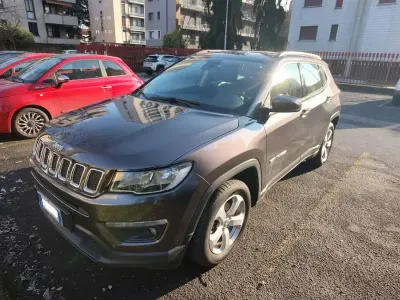 Usata Jeep Compass 120 CV (88 kW) 2018 Grigio SUV