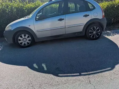 Usata Citroën C3 XTR 90 CV (66 kW) 2005 Grigio Berlina