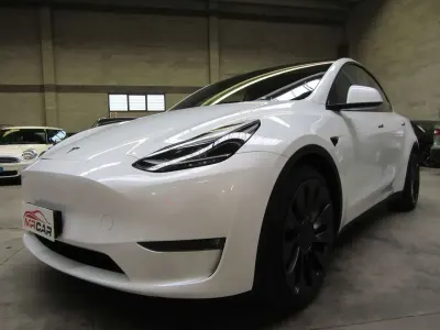 Usata Tesla Model Y Performance 158 kW (215 CV) 2023 Pearl white SUV