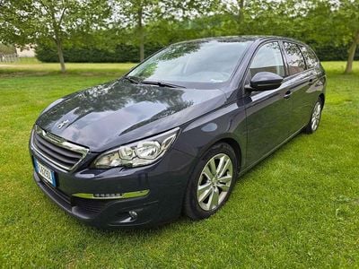 Usata Peugeot 308 Active 120 CV (88 kW) 2016 Blu/azzurro Station wagon