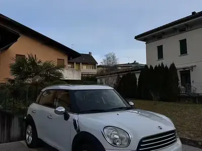 Usata Mini Countryman 111 CV (81 kW) 2011 SUV