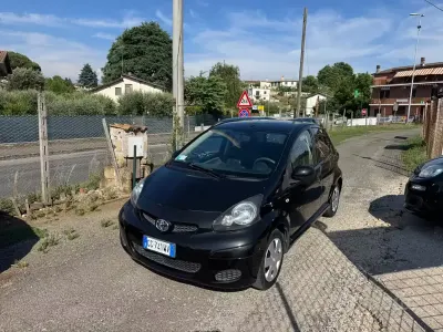 Usata Toyota Aygo Edition 68 CV (50 kW) 2010 Nero Utilitaria