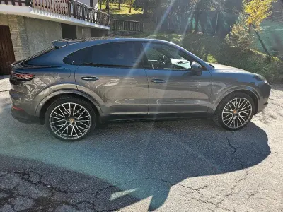 Usata Porsche Cayenne 2019 Grigio SUV