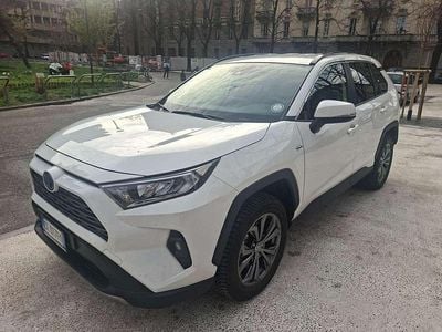 Usata Toyota RAV4 Hybrid Active 178 CV (130 kW) 2023 Bianco SUV