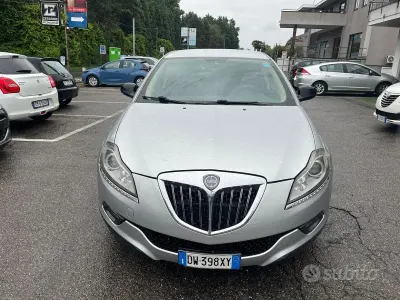 Usata Lancia Delta 120 CV (88 kW) 2009 Grigio Utilitaria