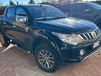 usata Mitsubishi L200 d.cab 2.4d Intense 4wd 181cv N1 my17